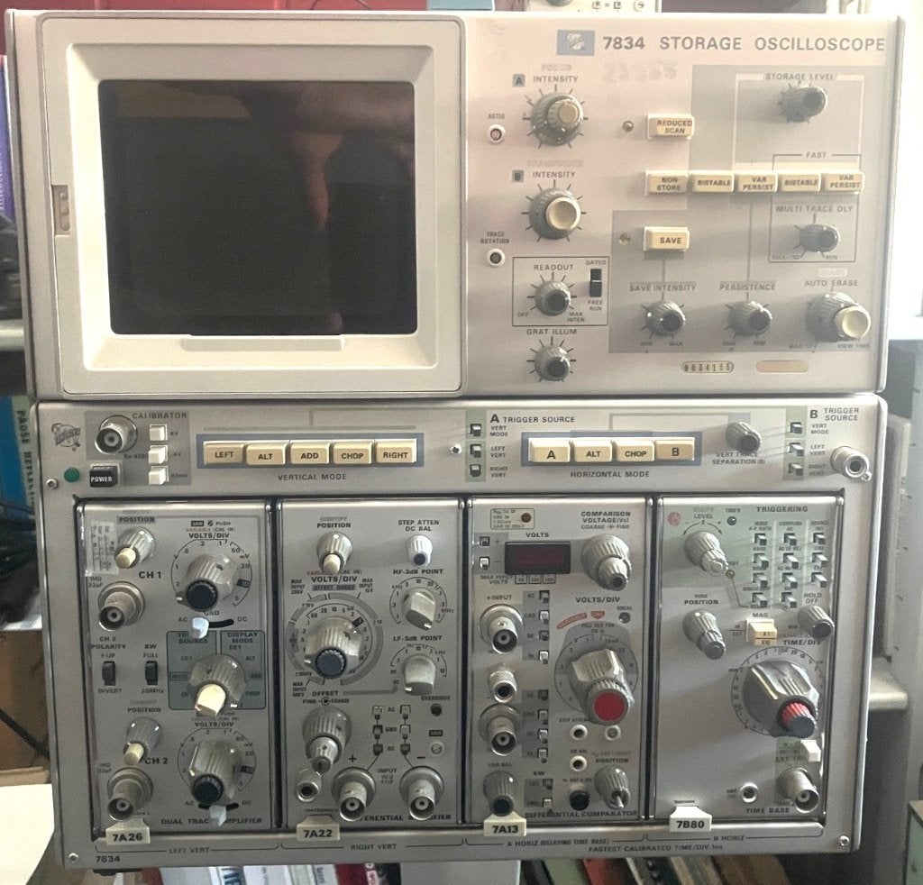 Tektronix 7834 400 MHz storage oscilloscoop, Doe-het-zelf en Verbouw, Meetapparatuur, Ophalen, Gebruikt, Elektriciteit