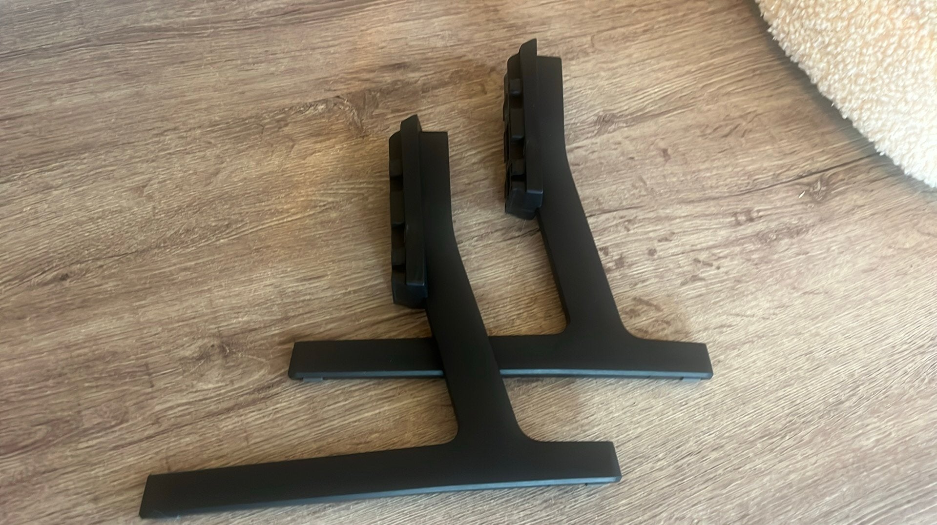Voetjes Samsung led tv (UE50DU7110, UE55DU7000, UE55DU7172), Ophalen of Verzenden, Zo goed als nieuw