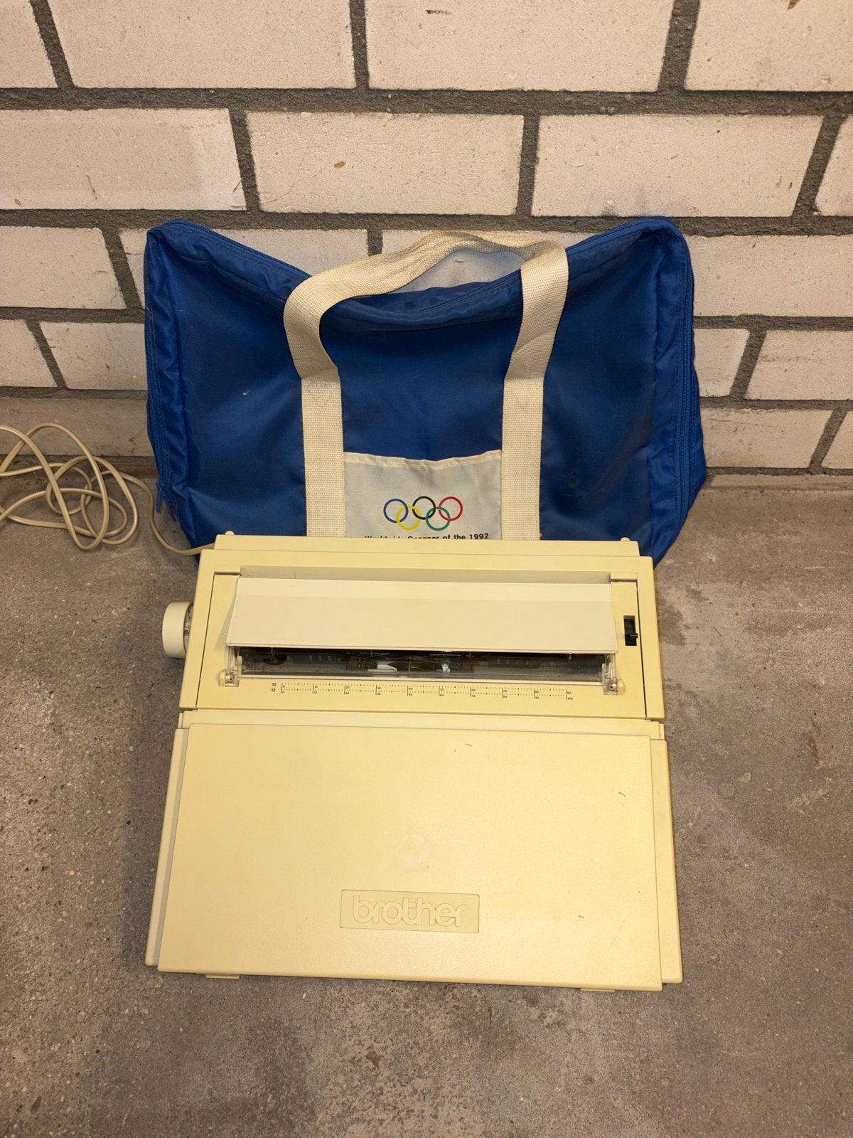 Brother AX-110 elektrische typemachine + originele tas, Diversen, Ophalen, Zo goed als nieuw