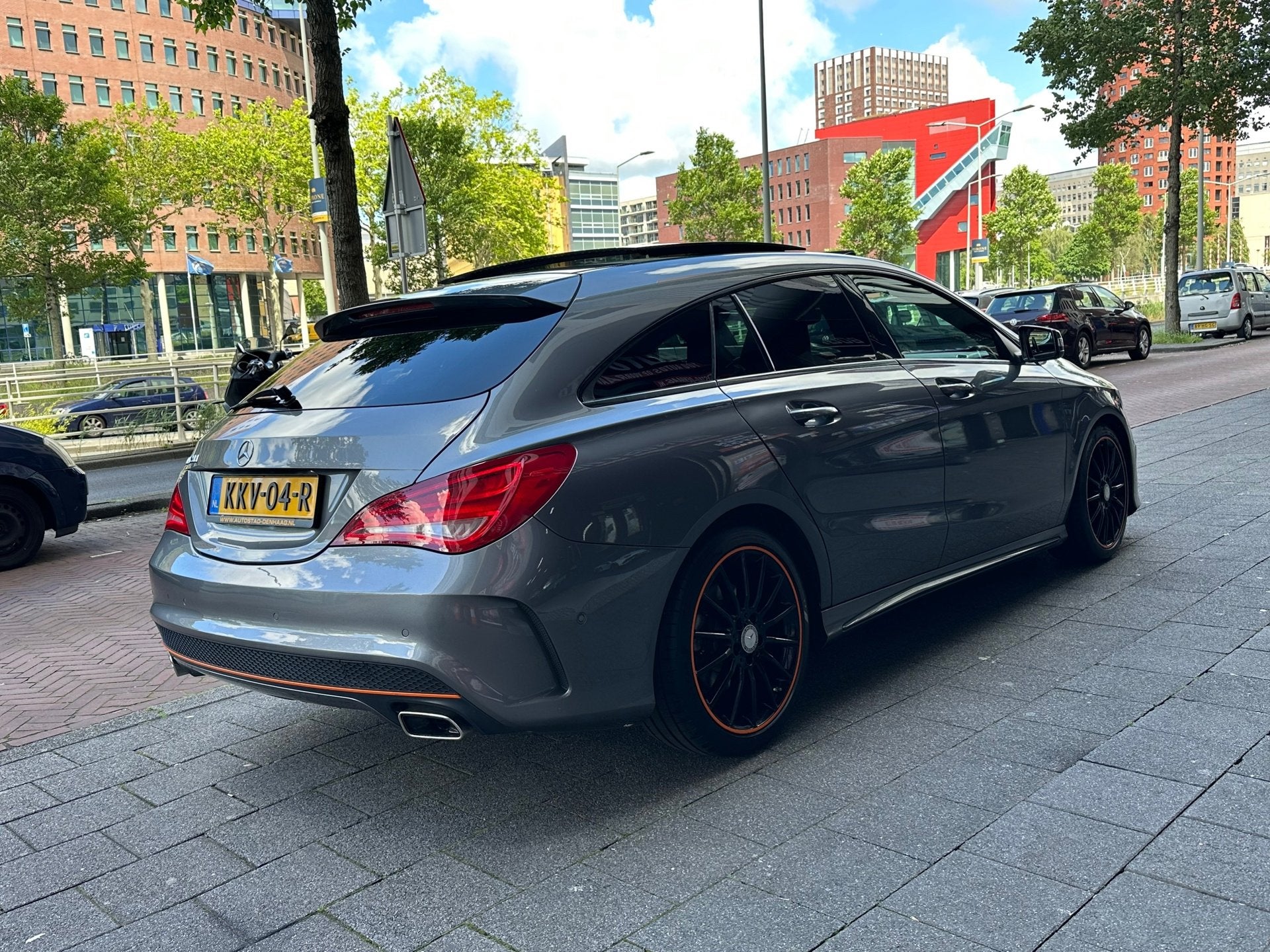 Mercedes-Benz CLA-klasse Shooting Brake 200 OrangeArt Editio, Auto's, CLA, 730 kg, Gebruikt, Euro 6