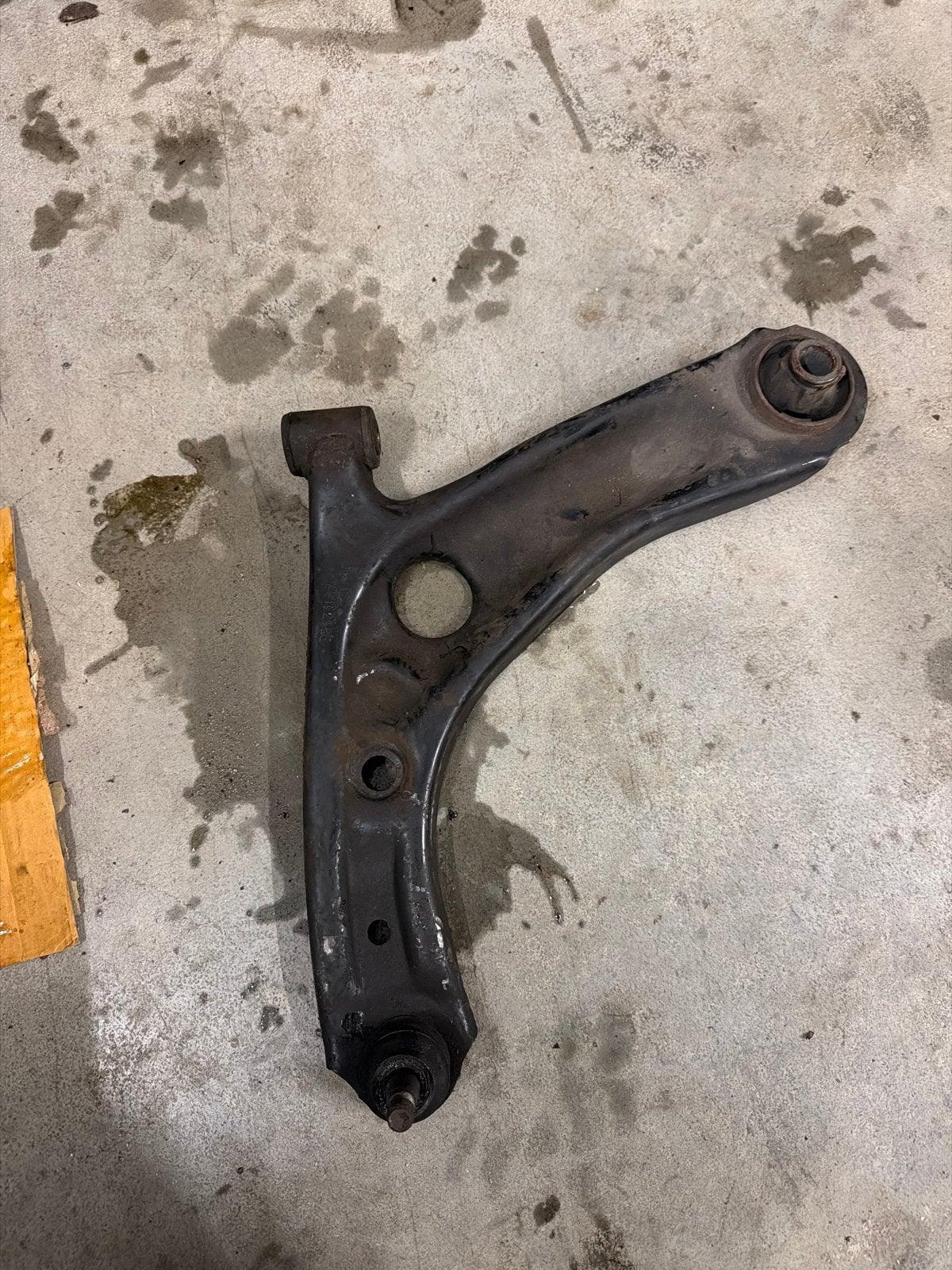 Draagarm links voor Toyota Aygo, Citroën C1, Peugeot 107, Ophalen, Gebruikt, Toyota