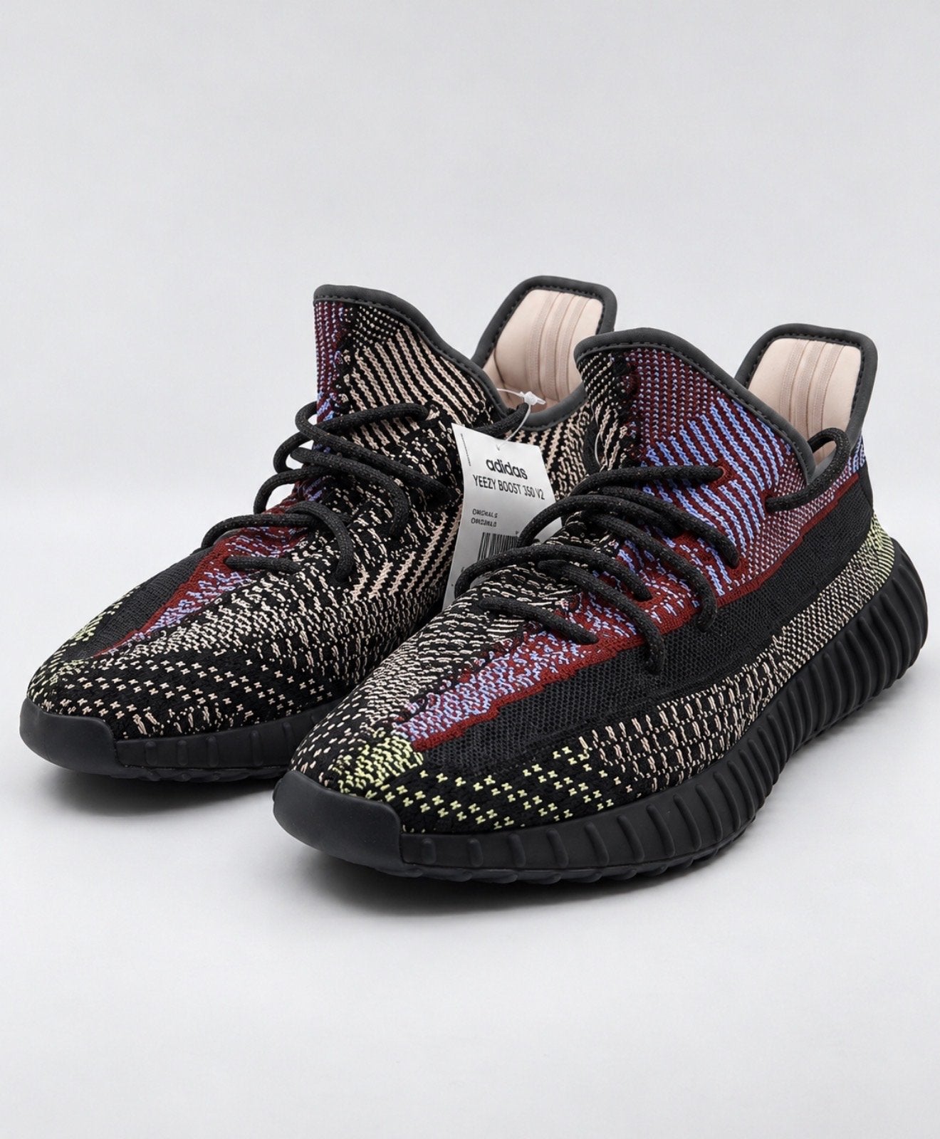 Adidas Yeezy Boost 350 V2 size 46 2/3- Nieuw met labels, Ophalen of Verzenden, Nieuw, Overige kleuren, Sneakers of Gympen