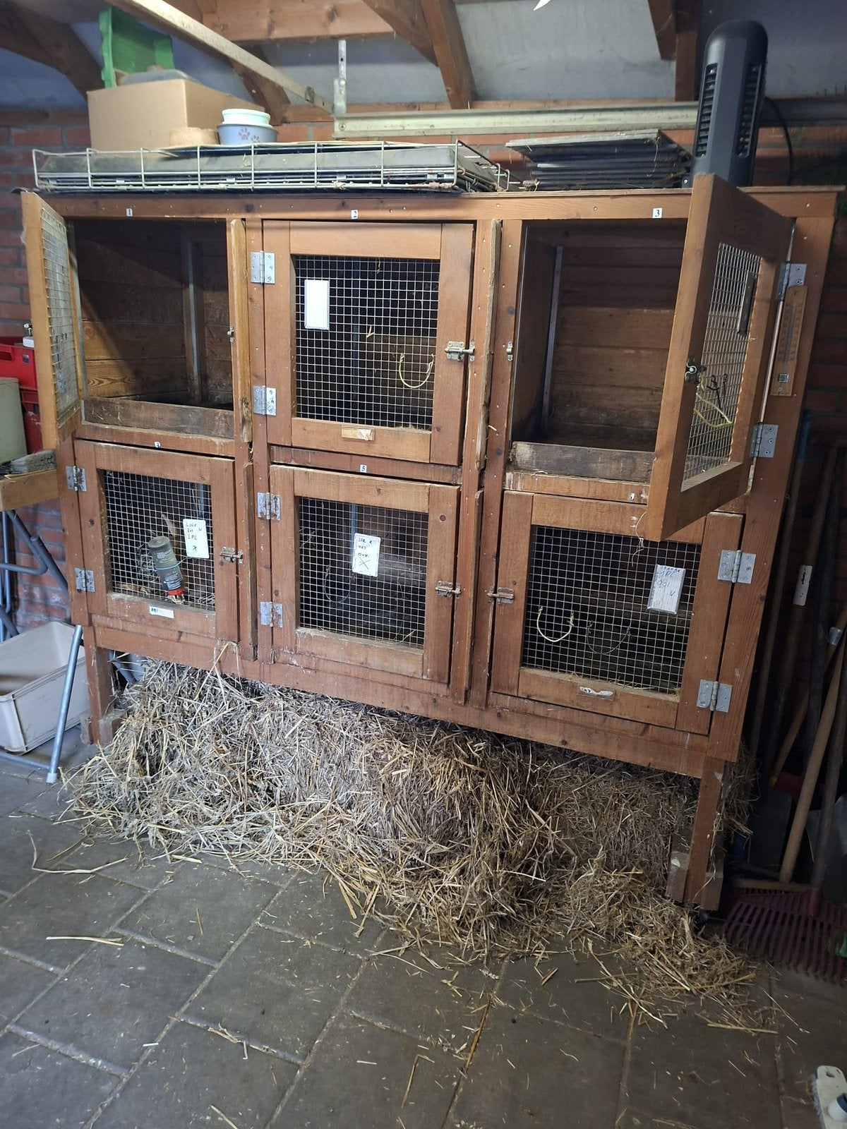 Konijnen flat/hok, Dieren en Toebehoren, Ophalen, 110 cm of meer, Zo goed als nieuw, 90 cm of meer