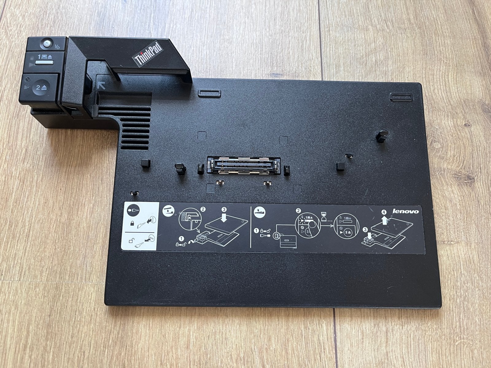 IBM Lenovo ThinkPad Docking Station Type 2504, Computers en Software, Dockingstations, Gebruikt, Docking station, Laptop, Ophalen