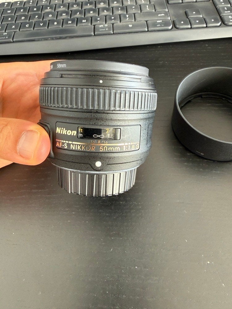 Nikon AF-S NIKKOR 50mm f/1.8G objectief + UV filter, Audio, Tv en Foto, Fotografie | Lenzen en Objectieven, Zonnekap, Nikon, Ophalen of Verzenden