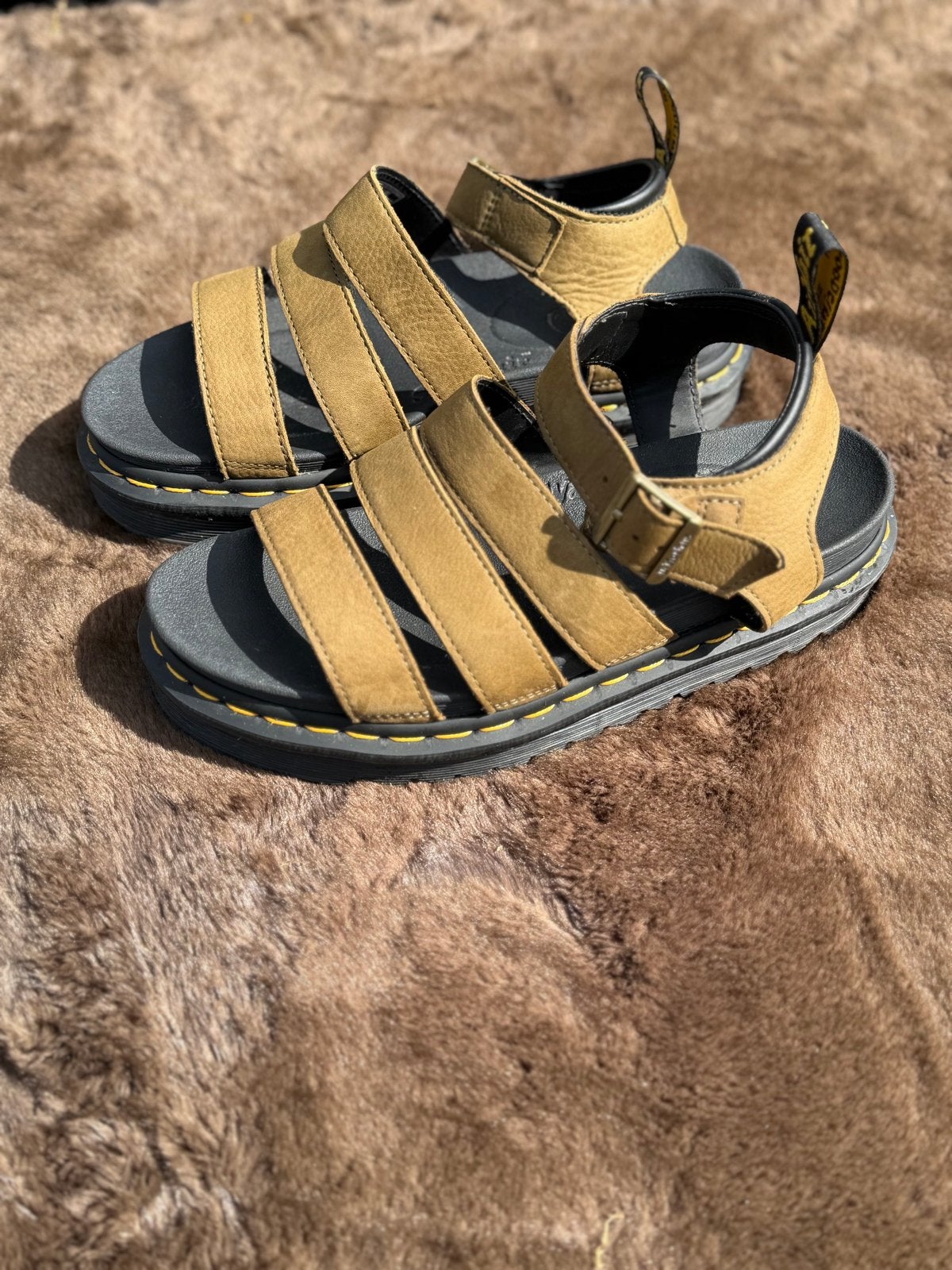 Groene Dr. Martens Platte Sandalen Blaire | Maat 41, Zo goed als nieuw, Groen, Sandalen of Muiltjes, Ophalen of Verzenden