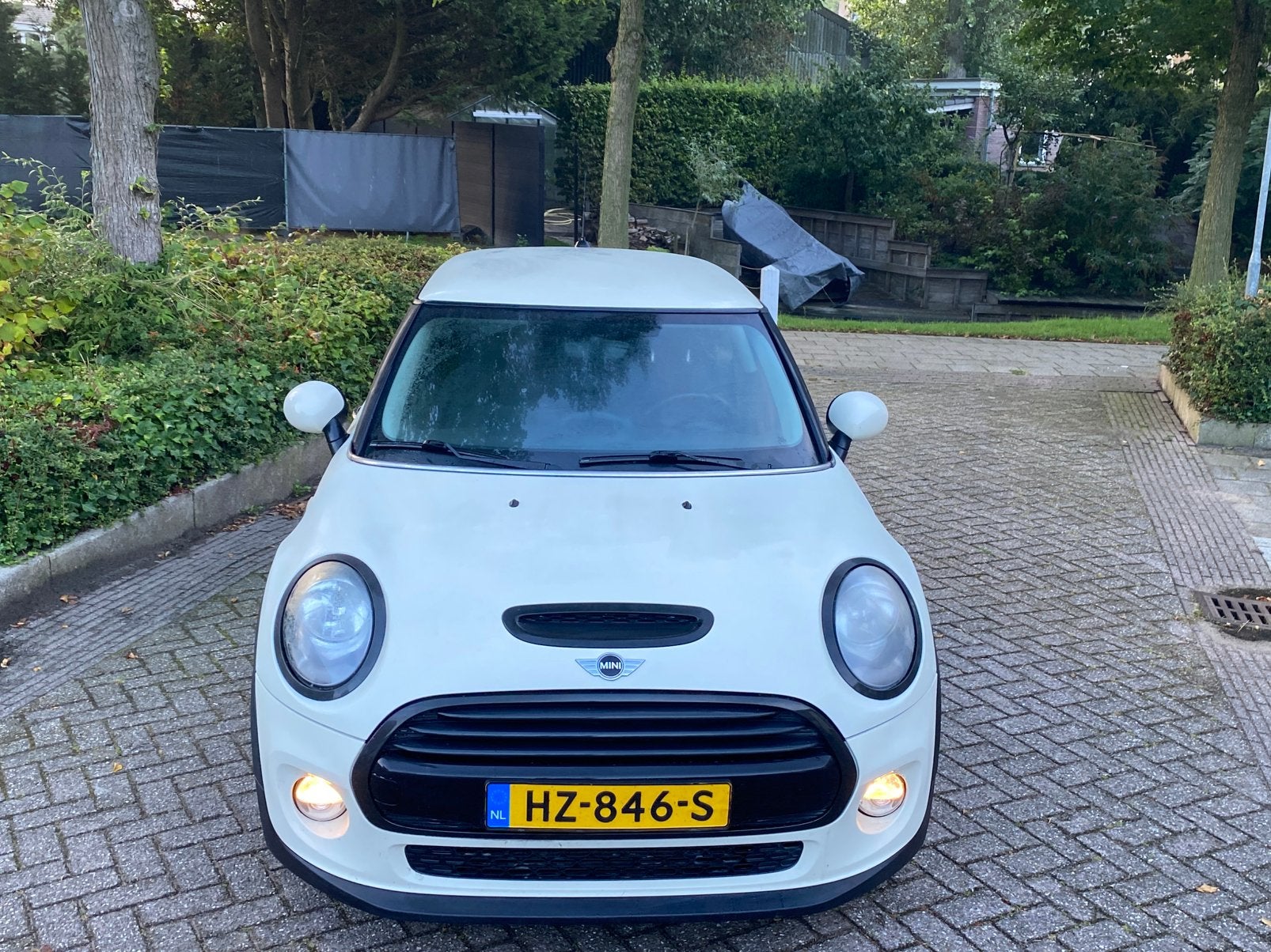 Mini 1.5 Cooper business f56 2016 Wit airco navi nap, Auto's, Voorwielaandrijving, 136 pk, Zwart, 4 stoelen