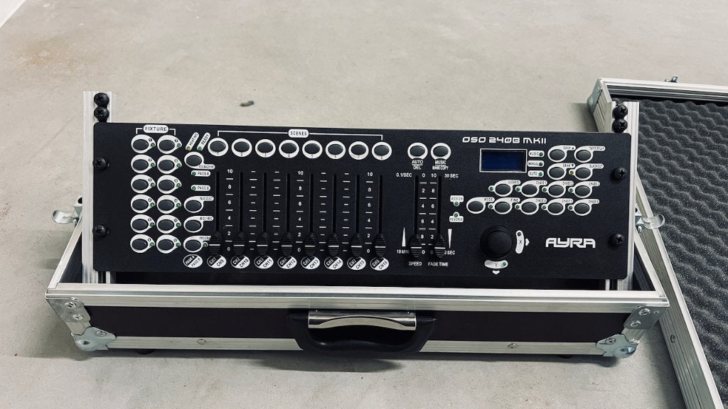 Ayra OSO 240B MKII DMX Controller incl. flightcase, Muziek en Instrumenten, Licht en Laser, Ophalen of Verzenden, Zo goed als nieuw