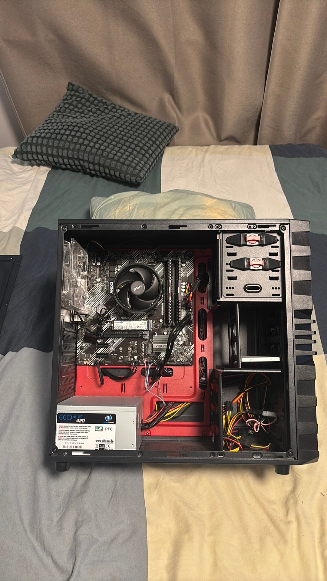 Foto 4 van Sharkoon ddr4 gaming pc