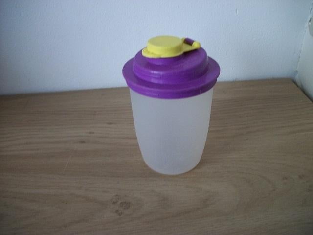 Tupperware Beker ( doorzichtig/paars ), Ophalen of Verzenden, Gebruikt, Paars, Beker of Kan