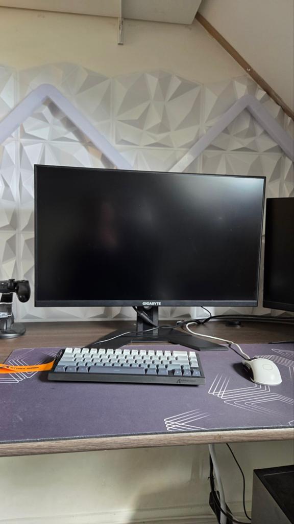 Gigabyte G27Q 1440p 144hz, Computers en Software, Ophalen