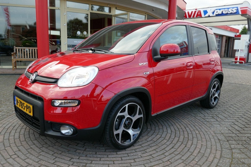 Fiat PANDA 1.0 HYBRID SPORT  WINTERPAKKET/APPLE CARPLAY/CRUI, Huisgarantie, Panda, Met garantie (alle), 4 stoelen