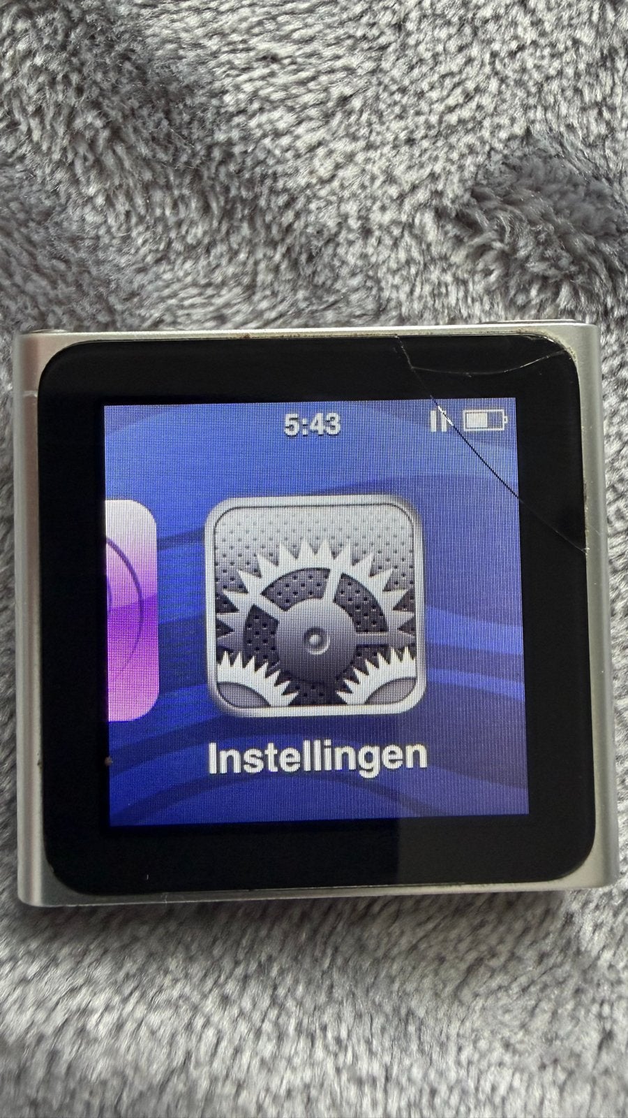 iPod Nano 6e generatie 8GB - Zilver (scherm beschadigd), Audio, Tv en Foto, Gebruikt, Ophalen of Verzenden, Nano, Zilver