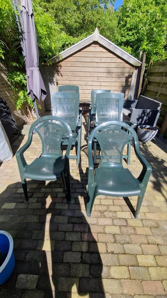 6 groene tuinstoelen: 4 ligstoelen Aquirius, 2 kuipstoelen, Ophalen, Gebruikt, Kunststof, Verstelbaar
