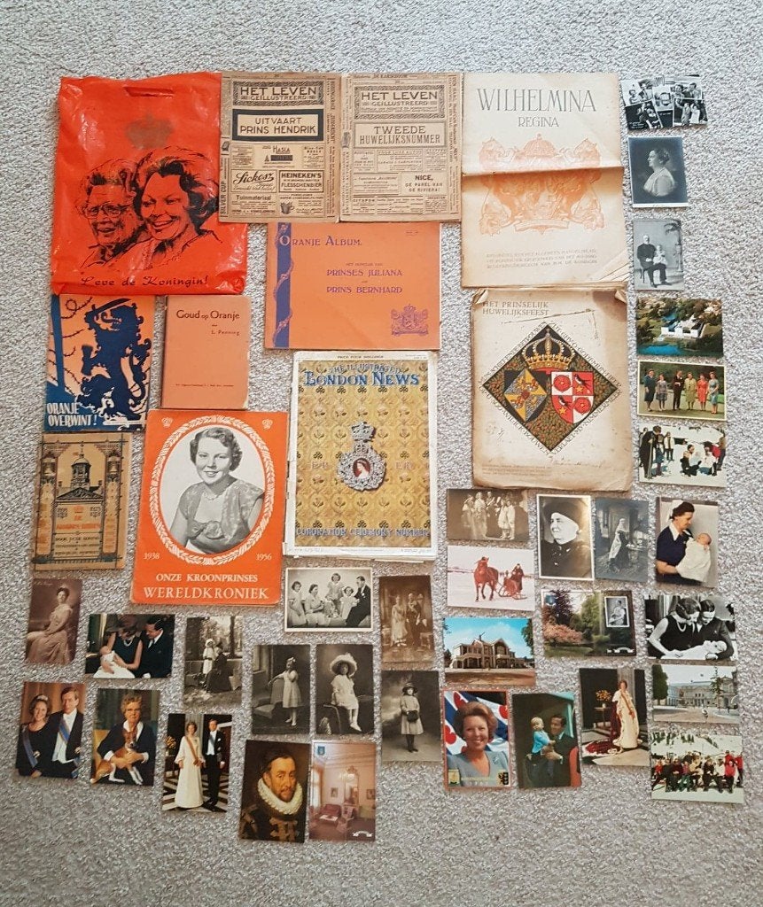 Koningshuis verzameling o.a. ansichtkaarten, documentatie, Ophalen of Verzenden, Zo goed als nieuw, Kaart, Foto of Prent