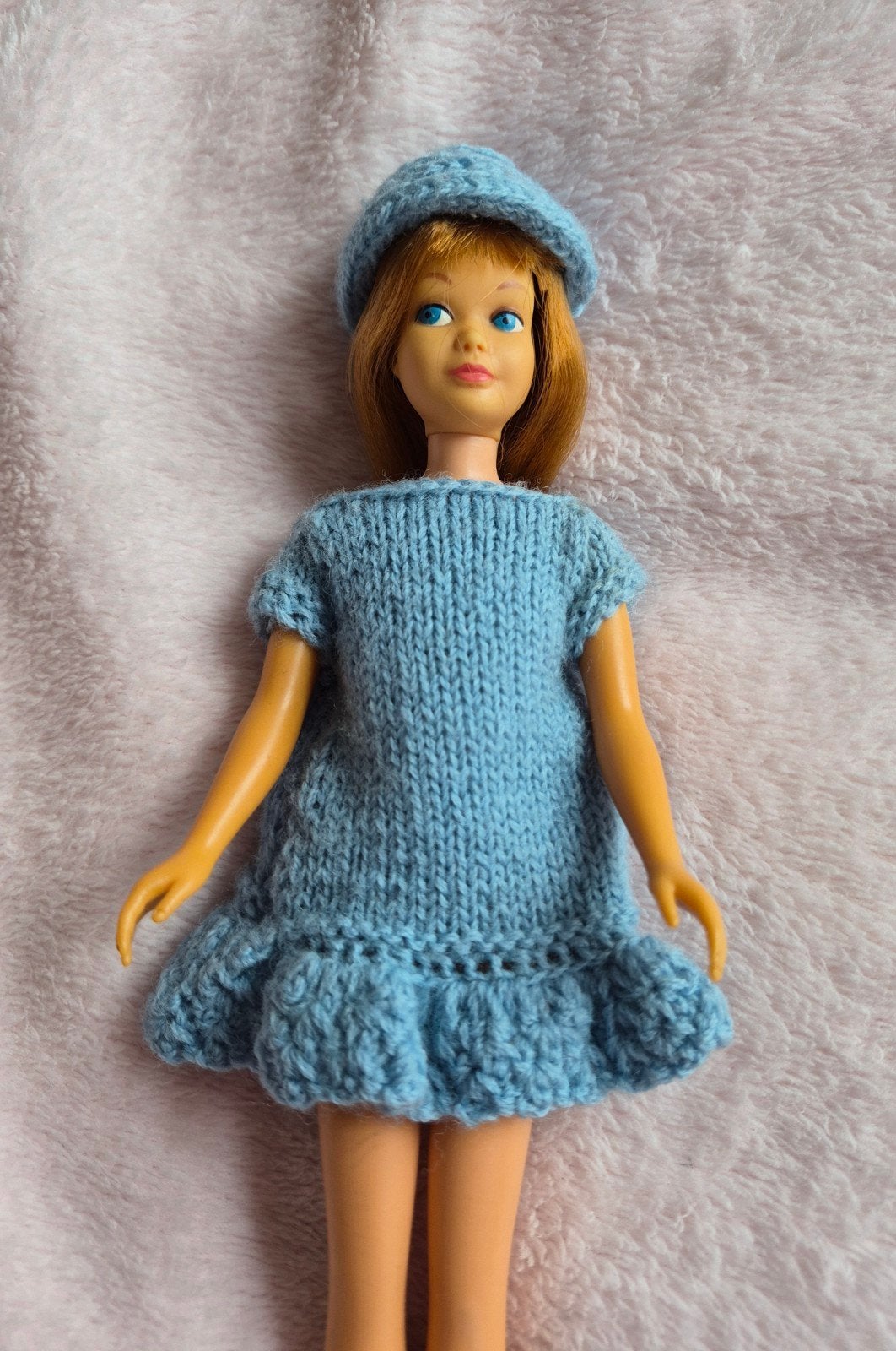 vintage gebreid jurkje voor Skipper, Ophalen of Verzenden, Zo goed als nieuw, Kleertjes