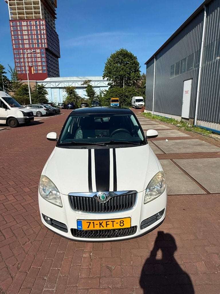 Skoda Fabia 1.2 51KW 2009 Wit, Auto's, Skoda, Voorwielaandrijving, 40 €/maand, 1198 cc, Wit