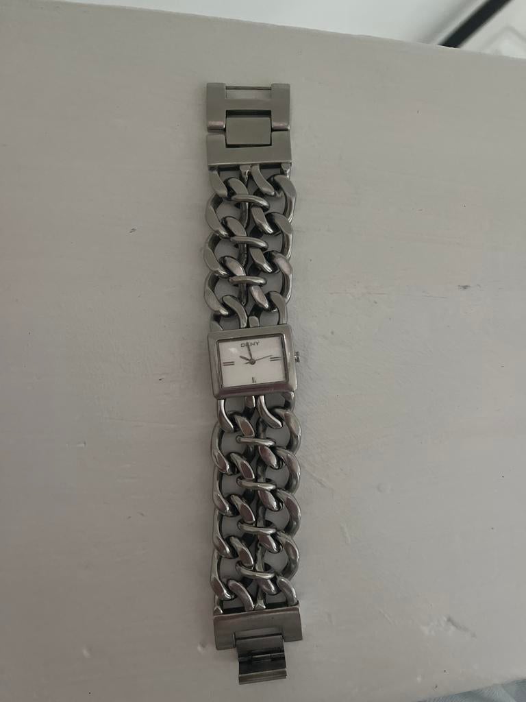 DKNY Dames Horloge - Stijlvol en Tijdloos Design, Sieraden, Tassen en Uiterlijk, Horloges | Dames, Gebruikt, Staal, DKNY, Polshorloge