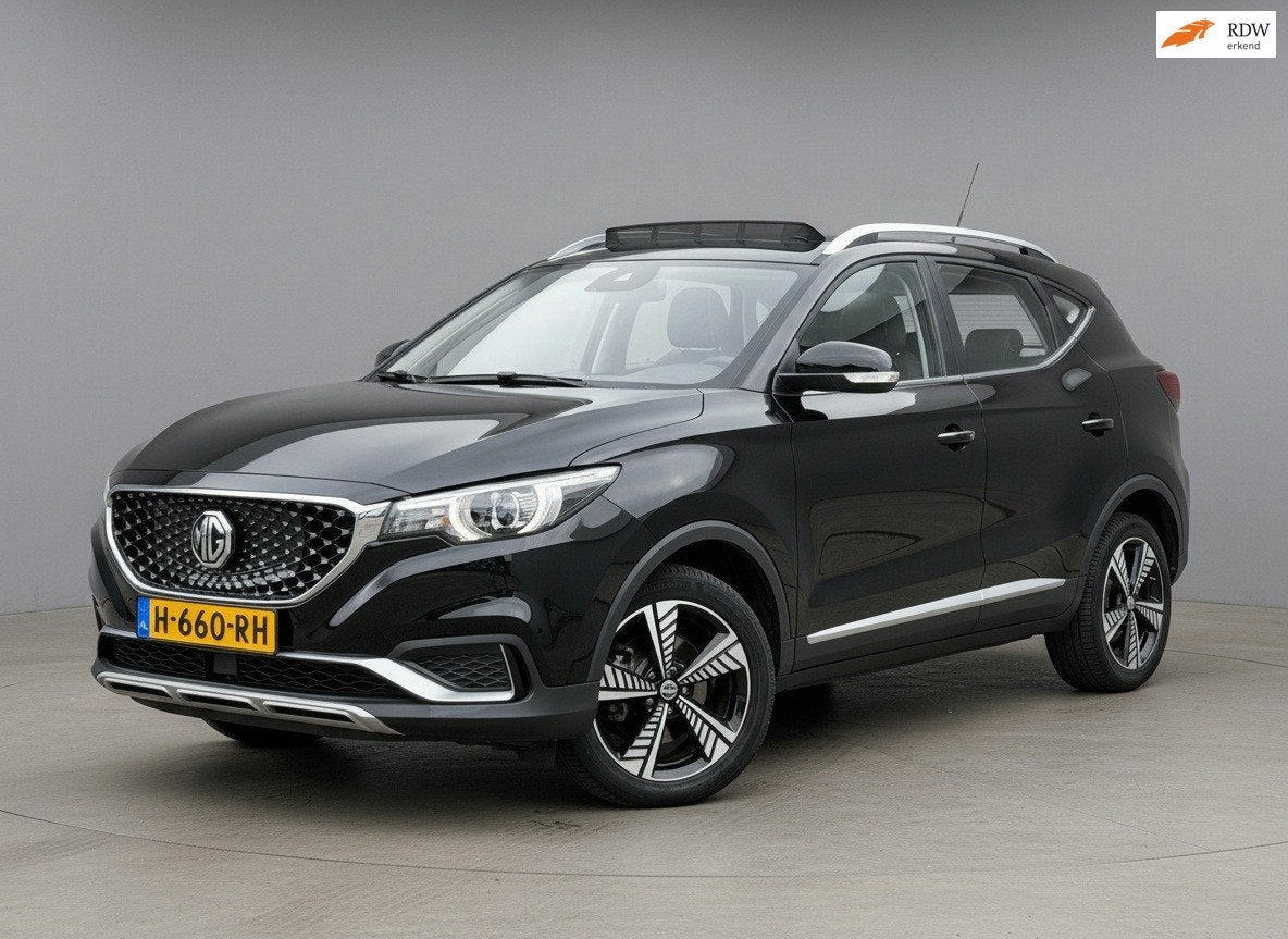 MG MG ZS EV Luxury 45 kWh|SOH 91%|Pano|Leder|NAP|Camera, Auto's, Gebruikt, Zwart, ZS, 1507 kg