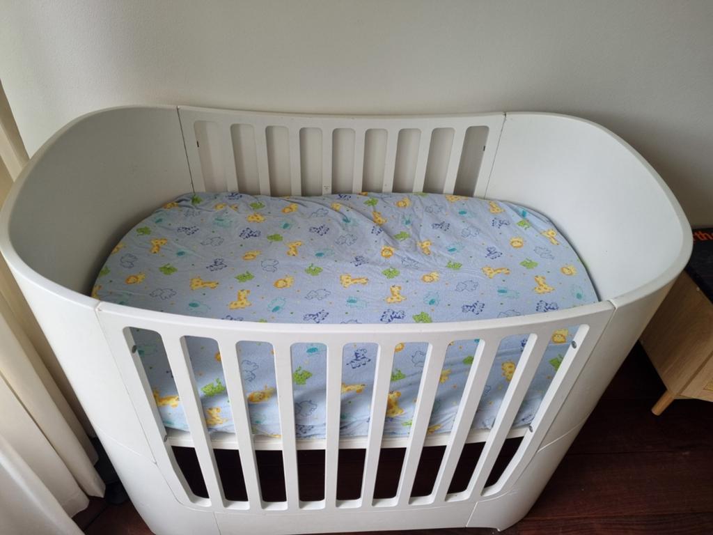 Baby crib - Wit, Kinderen en Baby's, Babywiegjes en Ledikanten, Ophalen, Gebruikt, Wieg