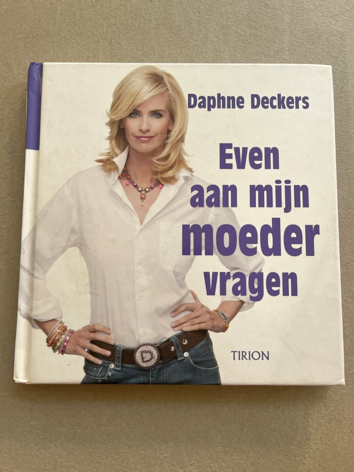 Even aan mijn moeder vragen - Daphne Deckers (Nieuw), Boeken, Ophalen of Verzenden, Nieuw, Overige