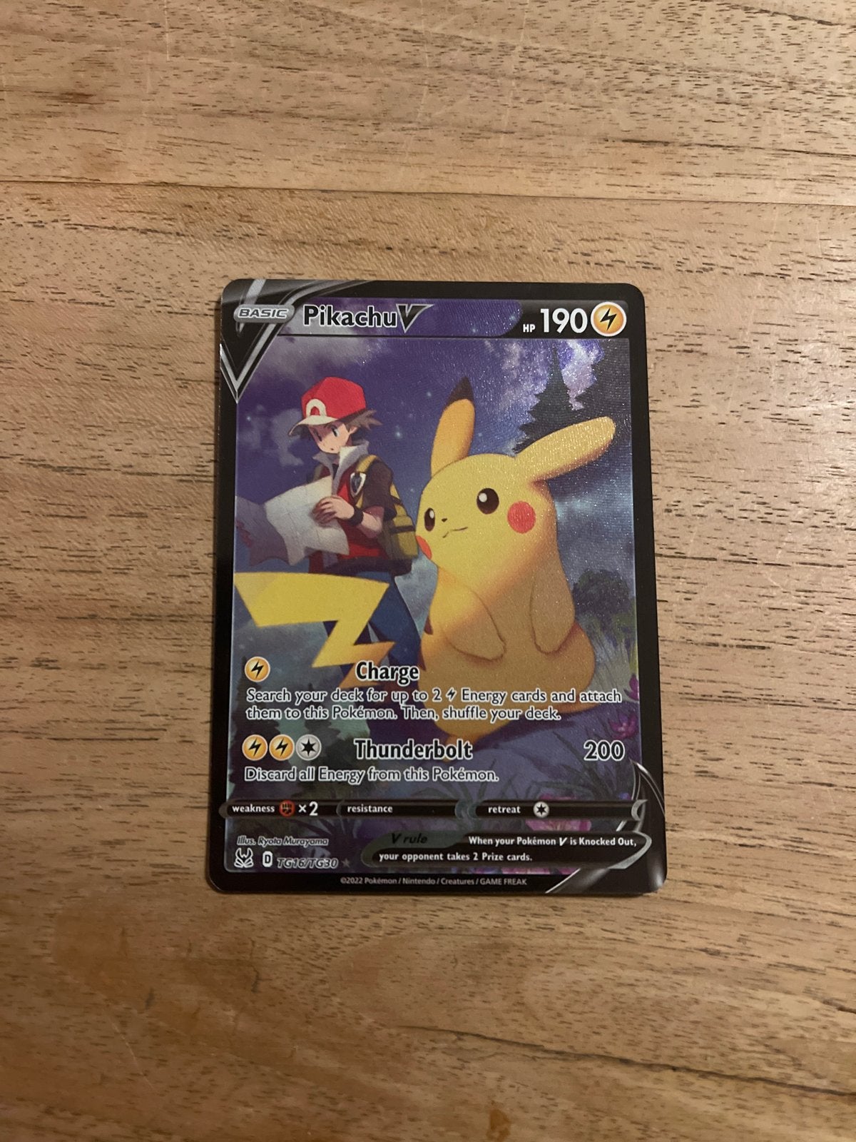 Pikachu V TG16 Pokémon Kaart, Ophalen, Zo goed als nieuw, Losse kaart