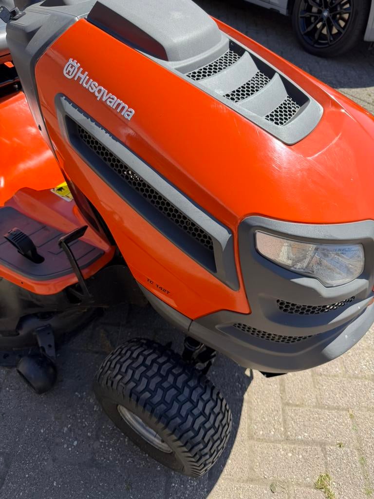 Husqvarna TC 142 T, Ophalen of Verzenden, Zo goed als nieuw, 120 cm of meer