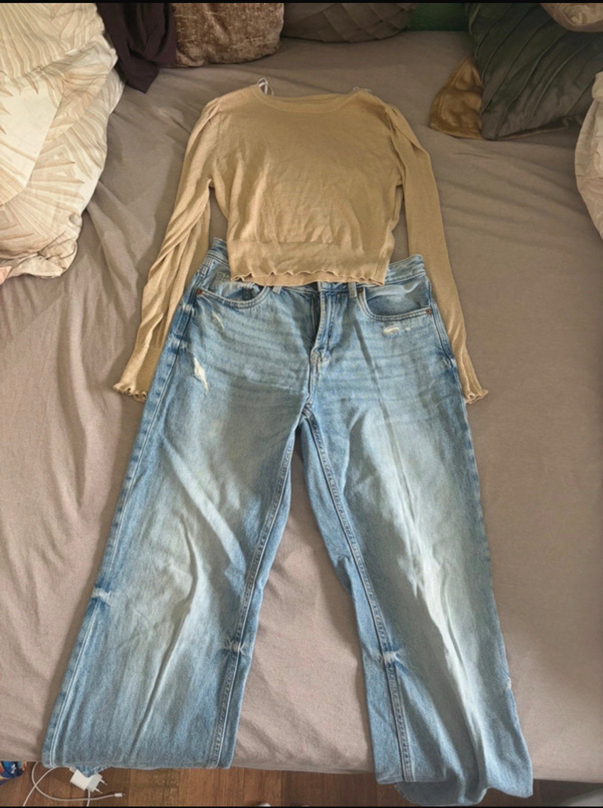Nieuwe broek+ shirt, Ophalen, Zo goed als nieuw, Maat 38/40 (M)