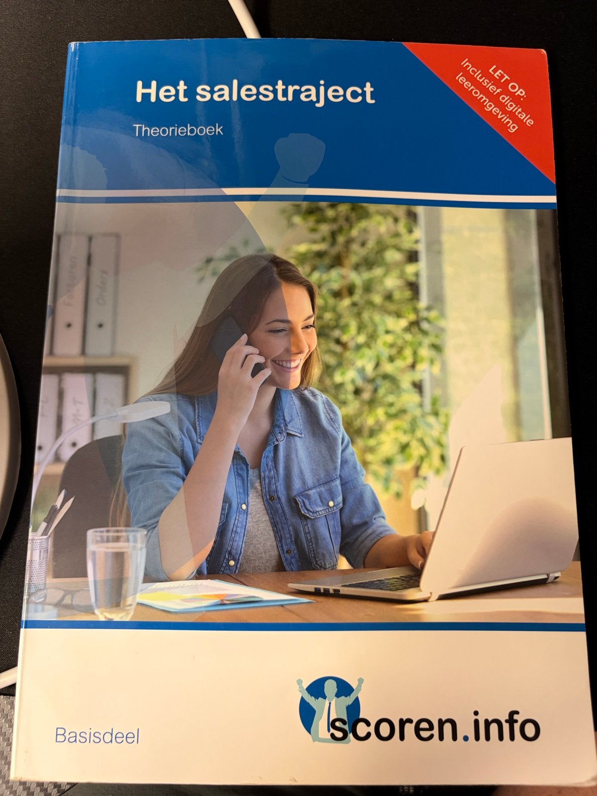 Het salestraject Theorieboek - Boom beroepsonderwijs, Boeken, Schoolboeken, Verzenden, Zo goed als nieuw, Overige niveaus, Bedrijfseconomie of M&O