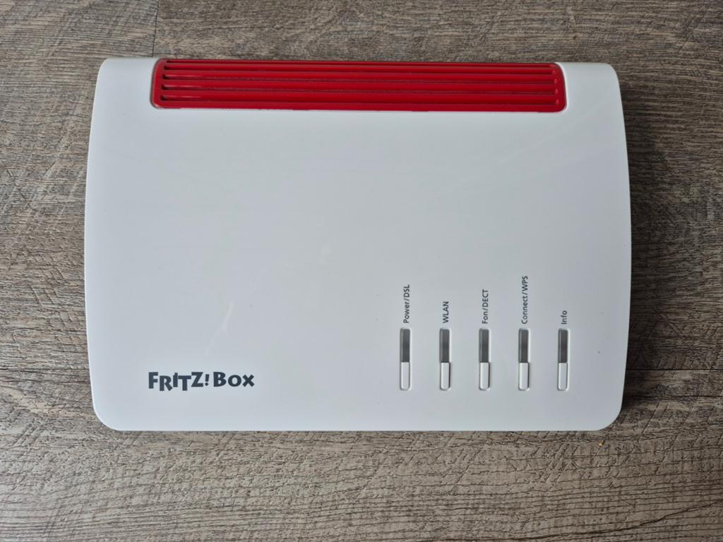 Fritz!Box 7590 Modem / Router - Nette Staat, Ophalen of Verzenden, Zo goed als nieuw, Router met modem, Fritz!Box