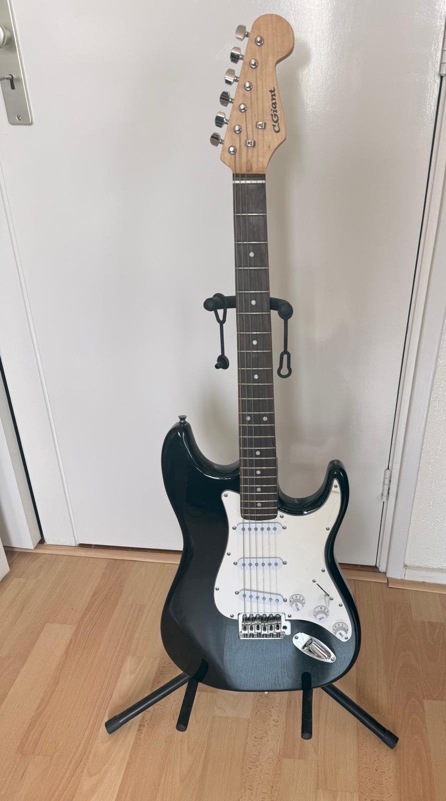 5 gitaren te koop aan liefhebber, Ophalen, Gebruikt, Klassieke of Spaanse gitaar