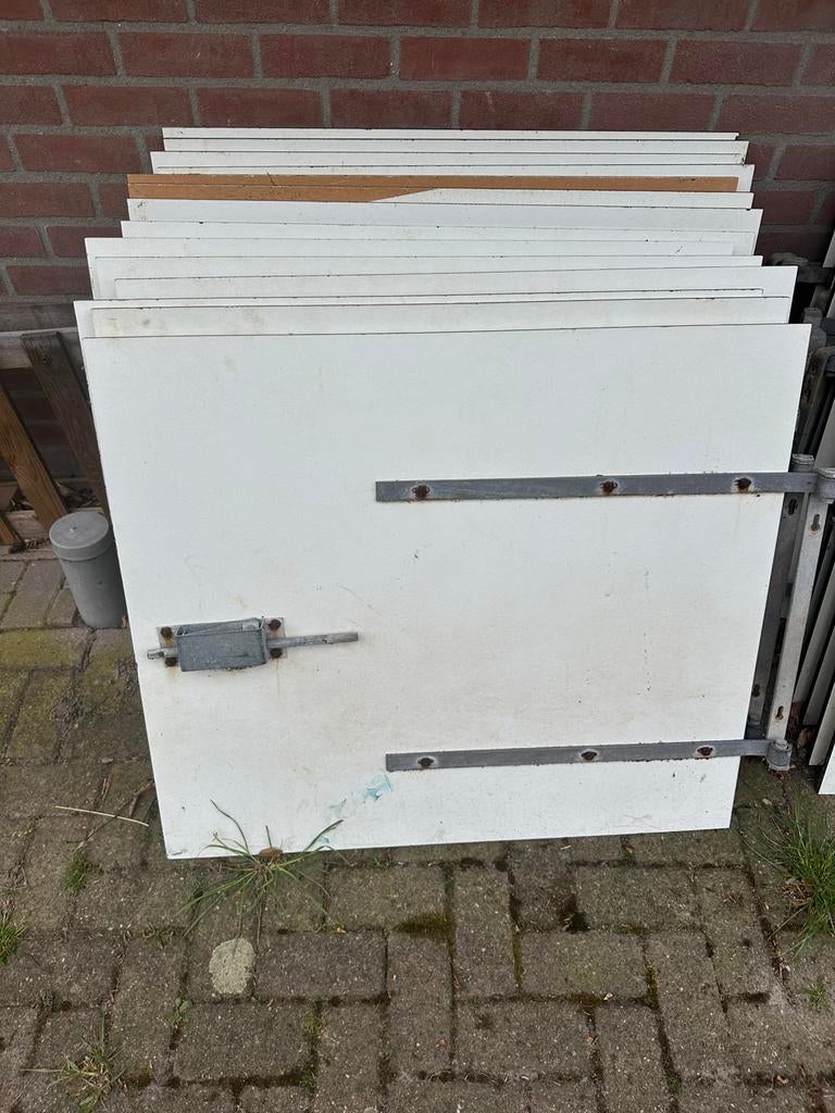 Trespa deuren €5 per stuk