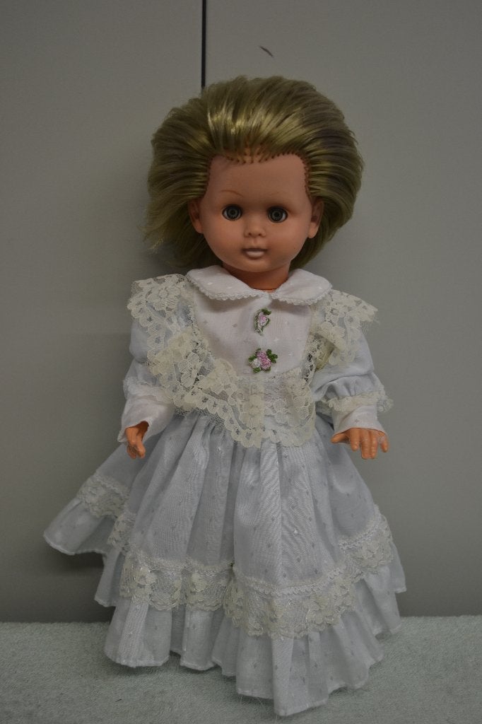 Mooie wildebras pop uit de jaren 1960 NR 6753, Verzamelen, Poppen, Ophalen of Verzenden, Zo goed als nieuw, Pop