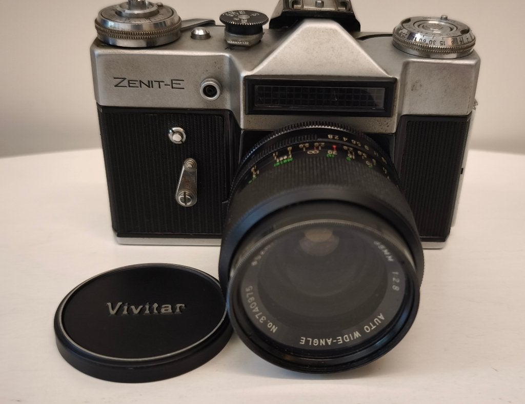 Zenit-E camera with a Japanese Vivitar 28mm f/2.8 lens., Ophalen, Gebruikt, Spiegelreflex, Overige Merken