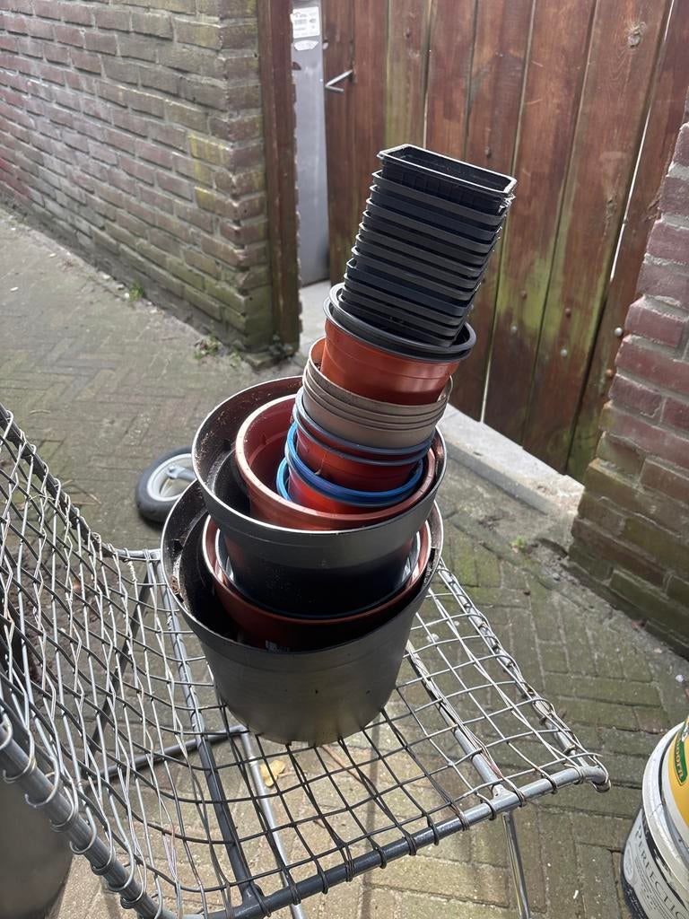 Lege potjes voor stekjes oid, Tuin en Terras, Bloempotten, Gebruikt, Kunststof, Tuin, Minder dan 40 cm, Minder dan 25 cm, Rond