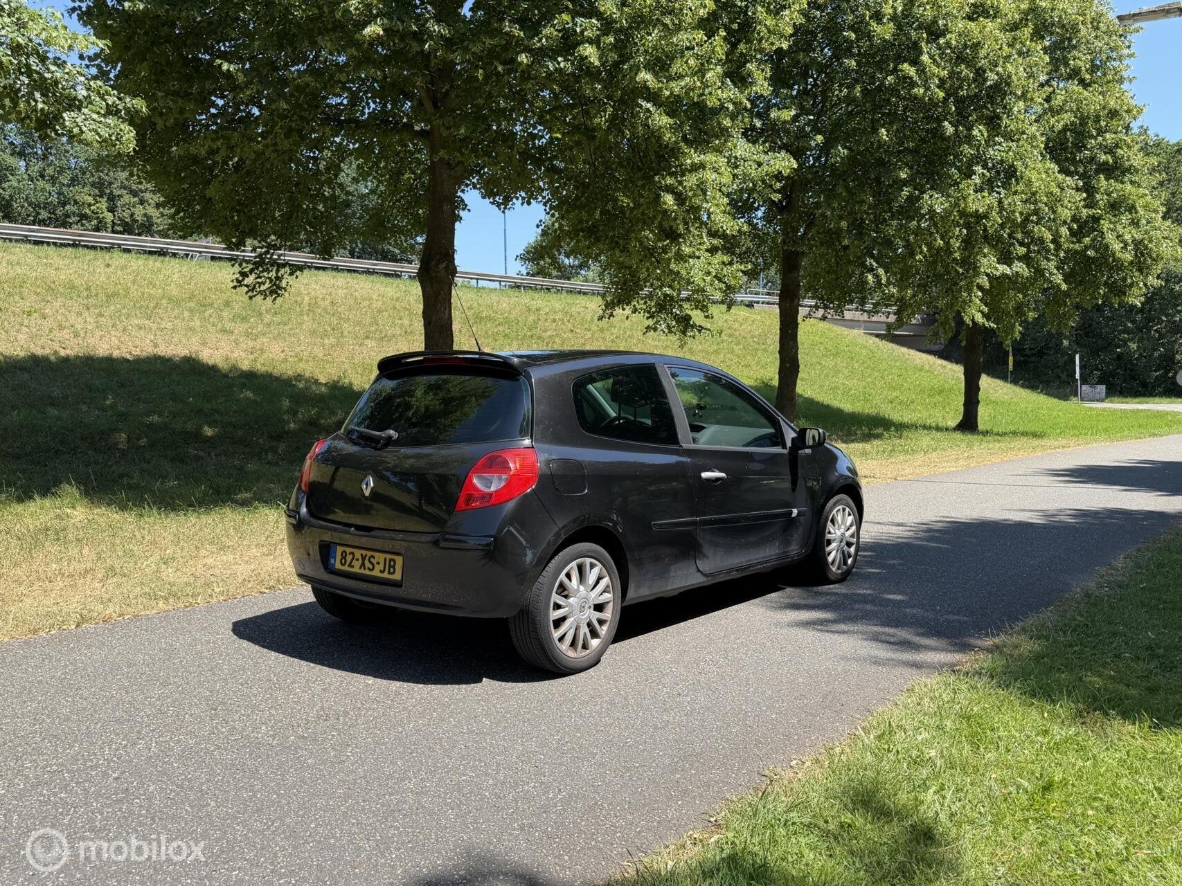 Renault Clio 2.0-16V Dynamique S*6 BAK*AIRCO*CRUISE*NEW APK, Voorwielaandrijving, Gebruikt, Zwart, 4 cilinders