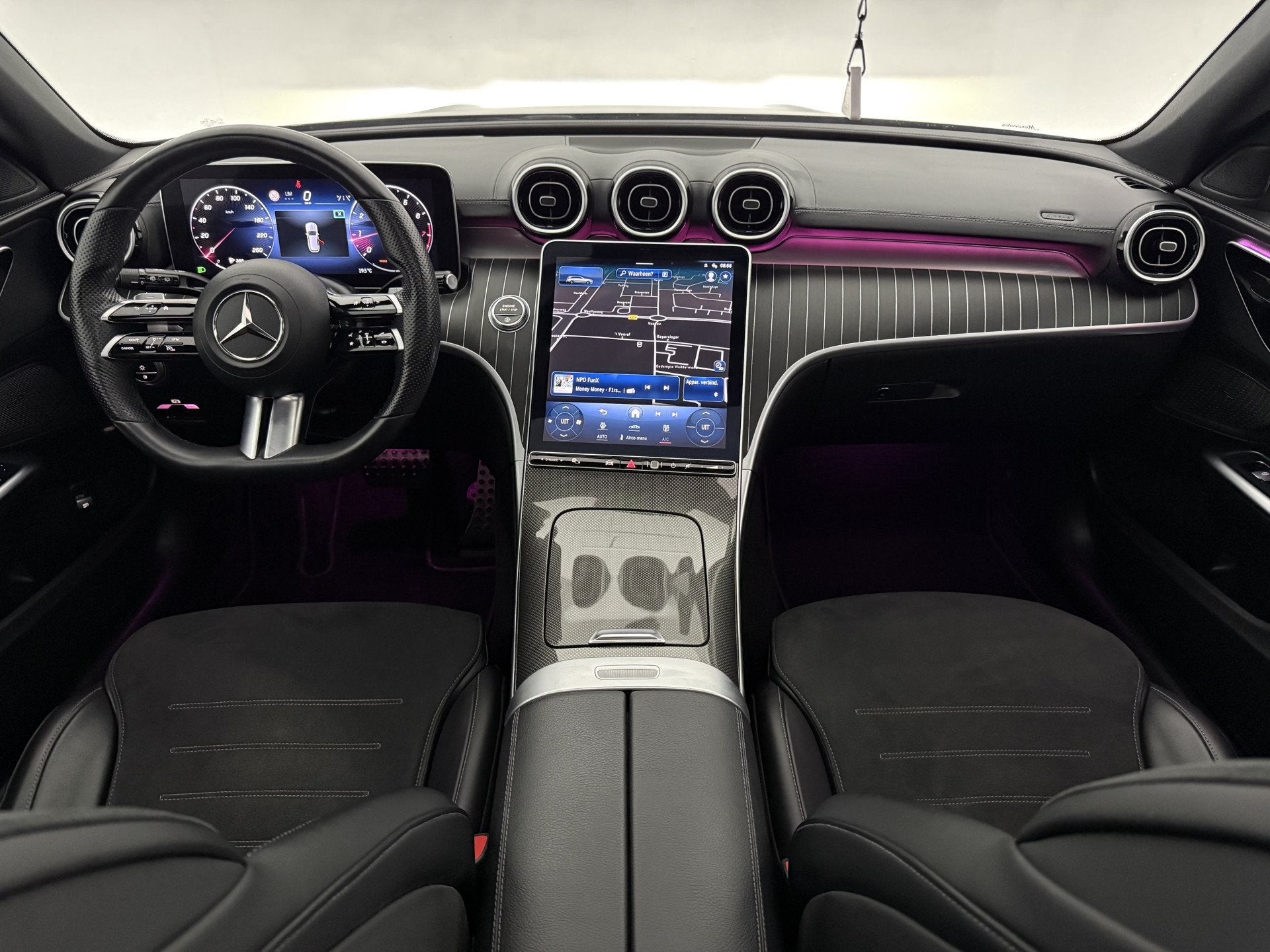 Mercedes-Benz C-Klasse 200 Launch Edition AMG Line | Pano |, Auto's, Automaat, Euro 6, 4 cilinders, Blauw