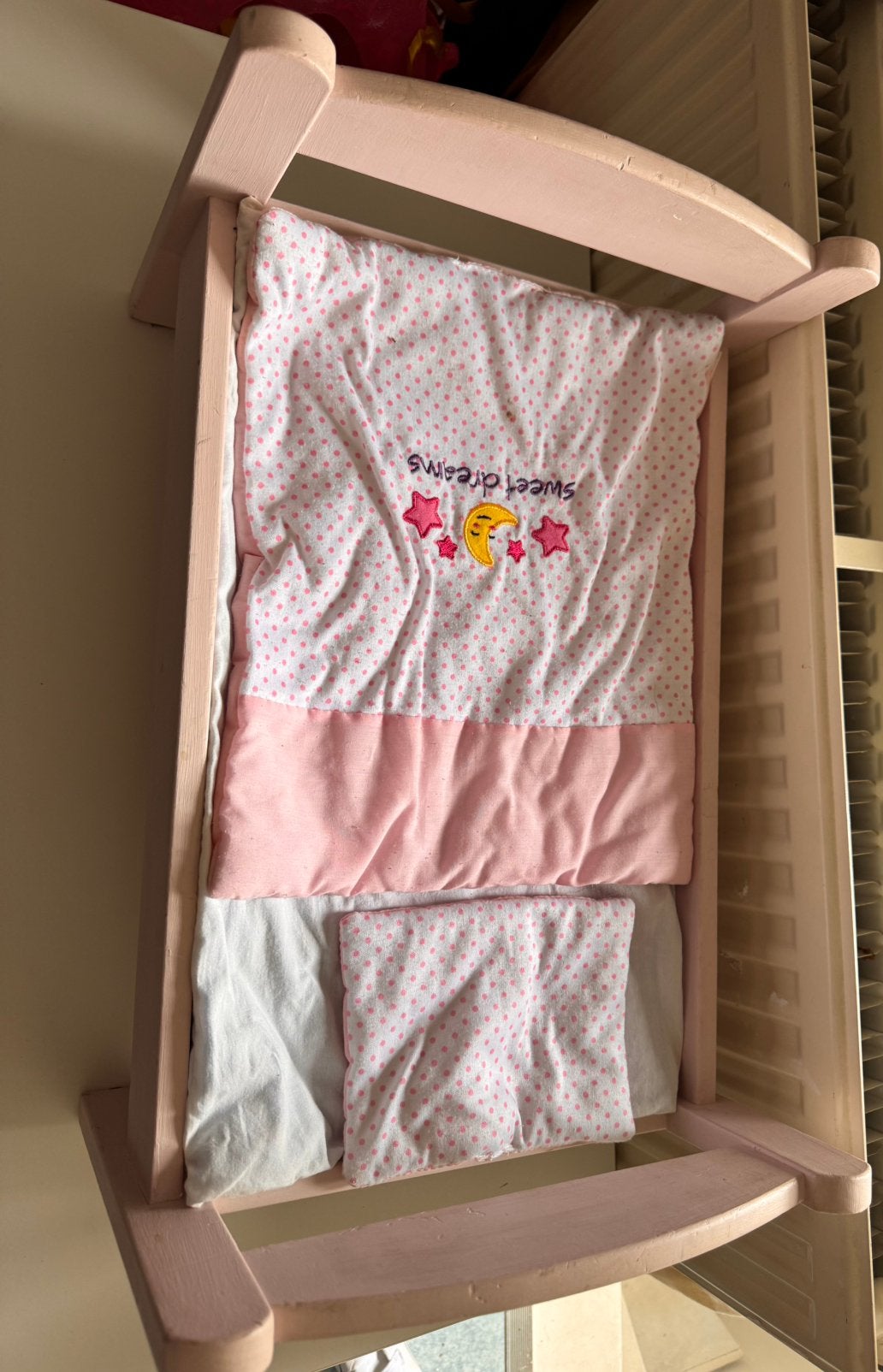 Roze poppenwiegje met beddengoed, Ophalen, Gebruikt, Overige typen
