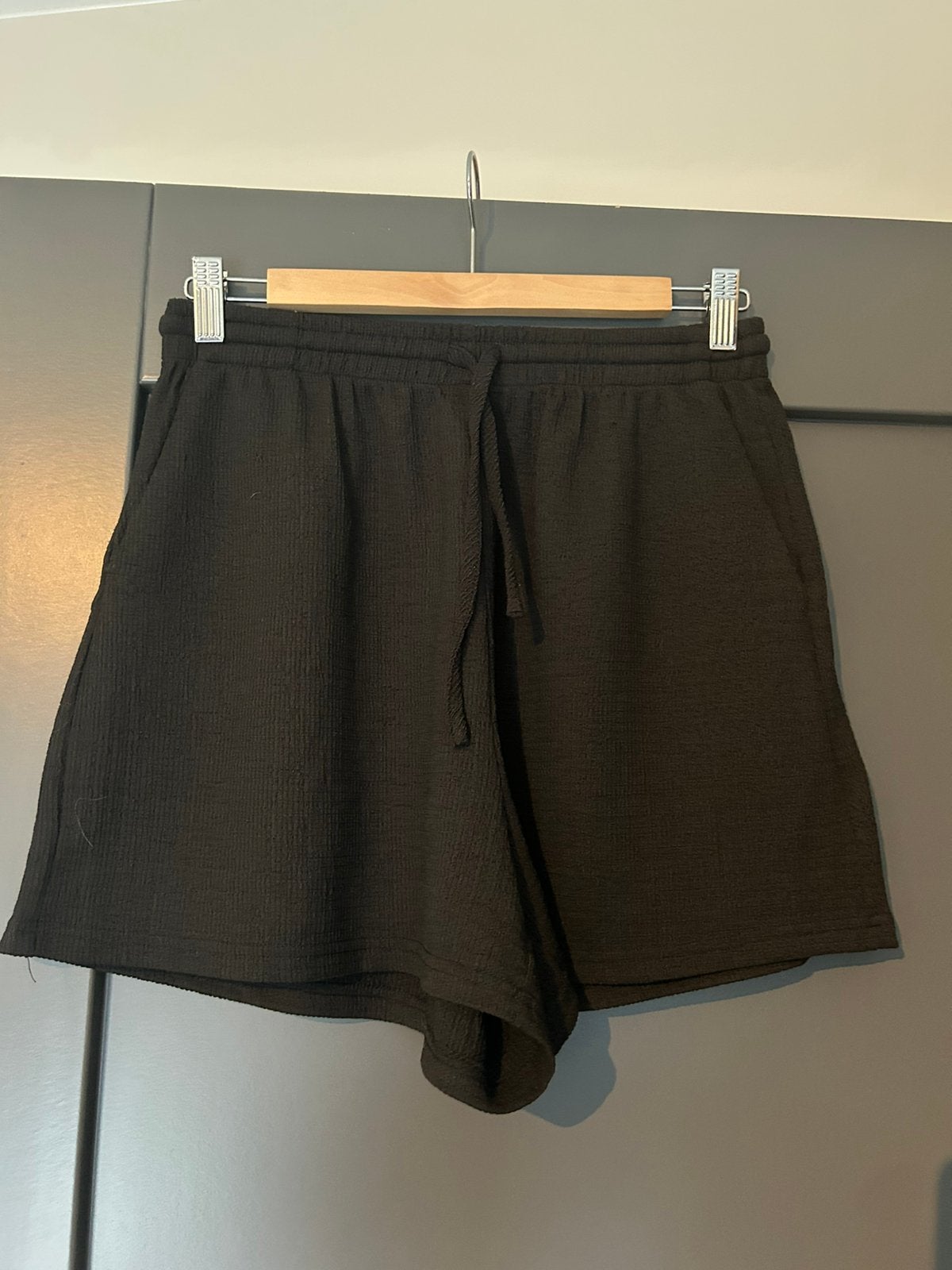 Fijne nieuwe korte broek van Guts & Gusto maat L, Kort, Verzenden, Zwart, Maat 42/44 (L)