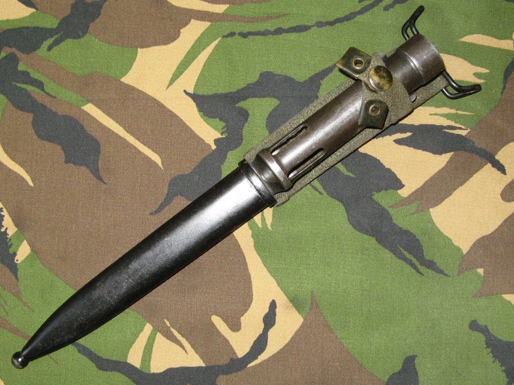 FAL Bajonet met Schede - Leger Combat Spike, Ophalen of Verzenden, Landmacht, Nederland, Mes of Dolk