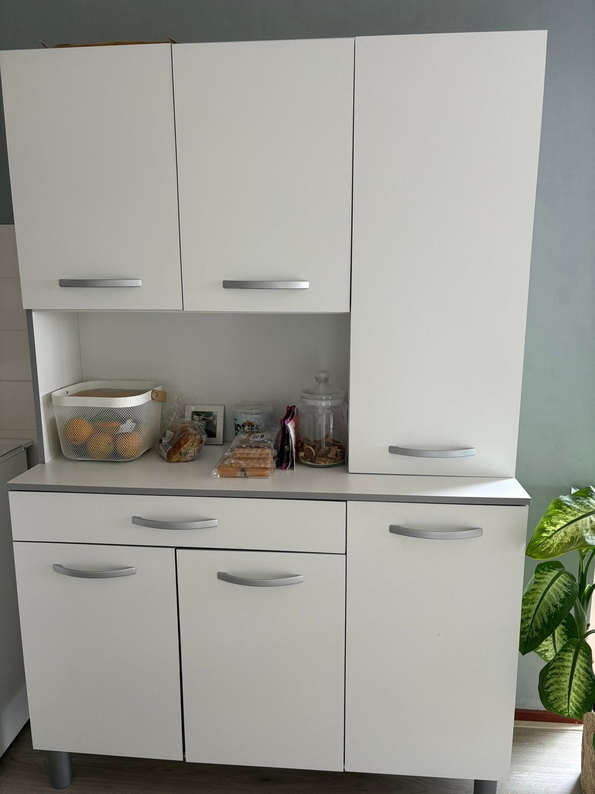Te koop nieuwe keuken kast 6 maanden oud, Ophalen, Zo goed als nieuw