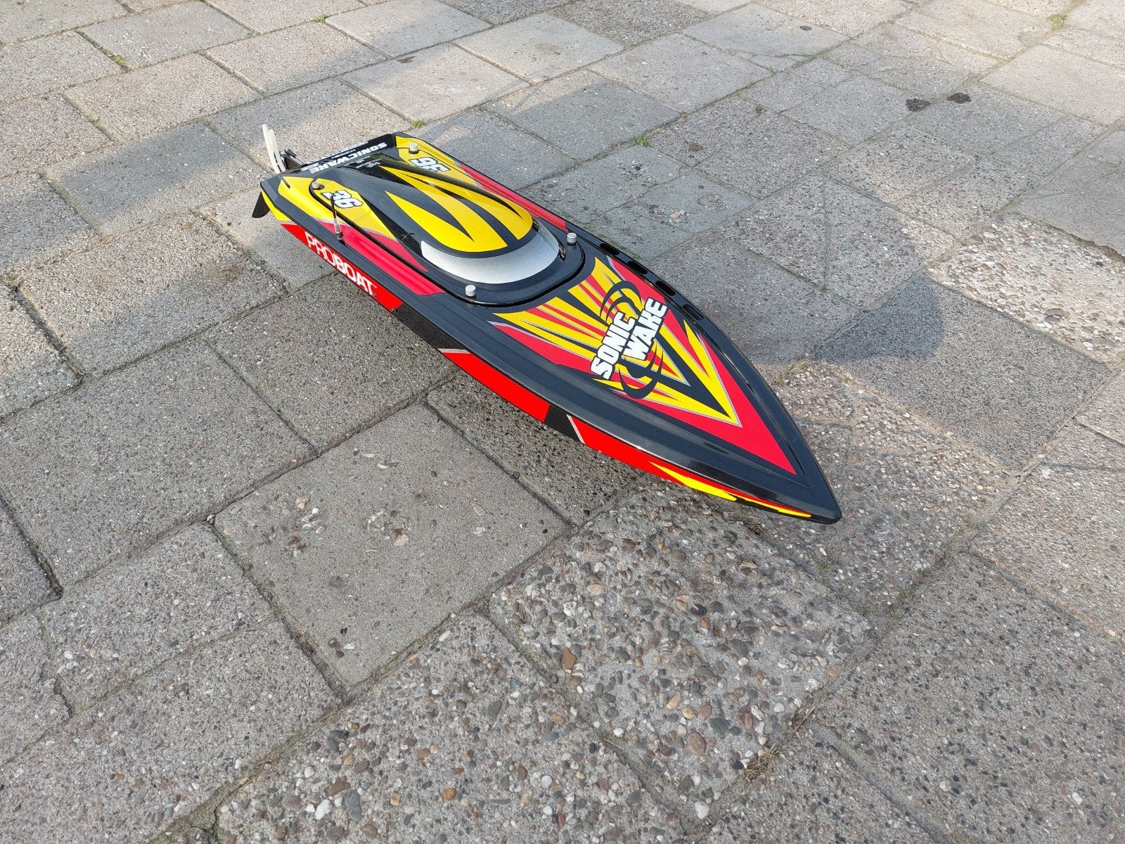 Als nieuw 100% werkend Sonicwake V2 powerboat, rc varend (m2457624216 ...
