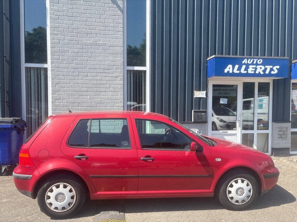 Volkswagen GOLF 1.6, Auto's, Voorwielaandrijving, 4 cilinders, 49 €/maand, Handgeschakeld