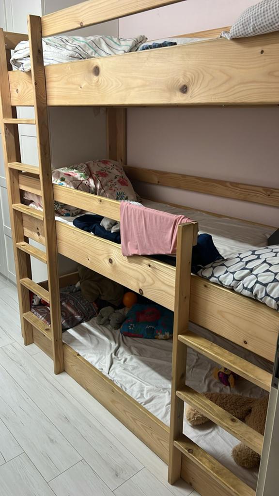 Stevig 3-persoons stapelbed - Ideaal voor kleine ruimtes, Huis en Inrichting, Slaapkamer | Stapelbedden en Hoogslapers, Gebruikt