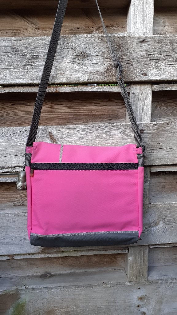 Kipling Schoudertas A4 Formaat - Roze., Ophalen of Verzenden, Zo goed als nieuw, Roze, Schoudertasje