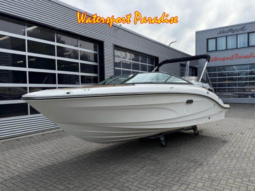 Sea Ray SPX 210
