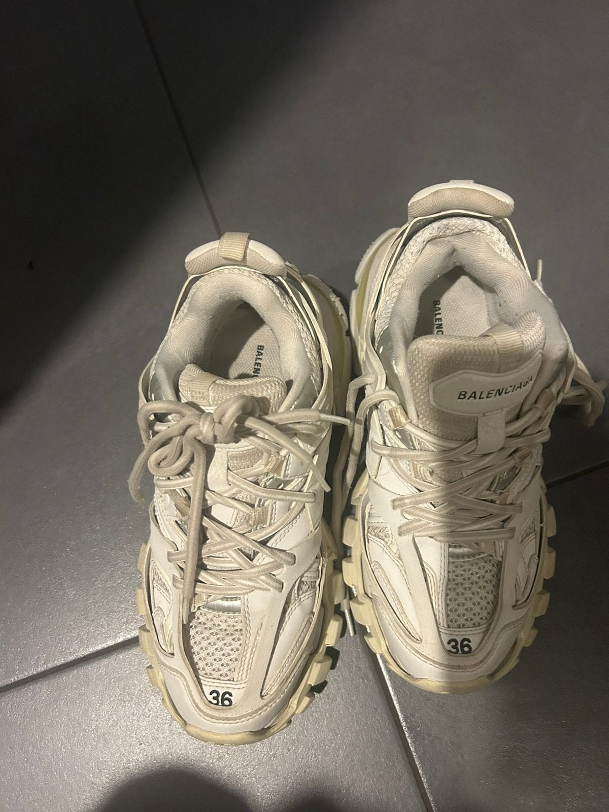 Balenciaga 36 schoenen, Kleding | Dames, Schoenen, Ophalen of Verzenden, Zo goed als nieuw, Zwart, Sneakers of Gympen