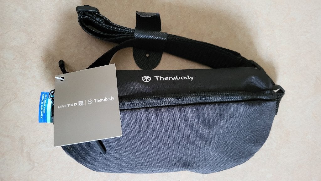 Therabody amenity kit cross body voor UA - NIEUW, Ophalen, Nieuw, Heer of Dame