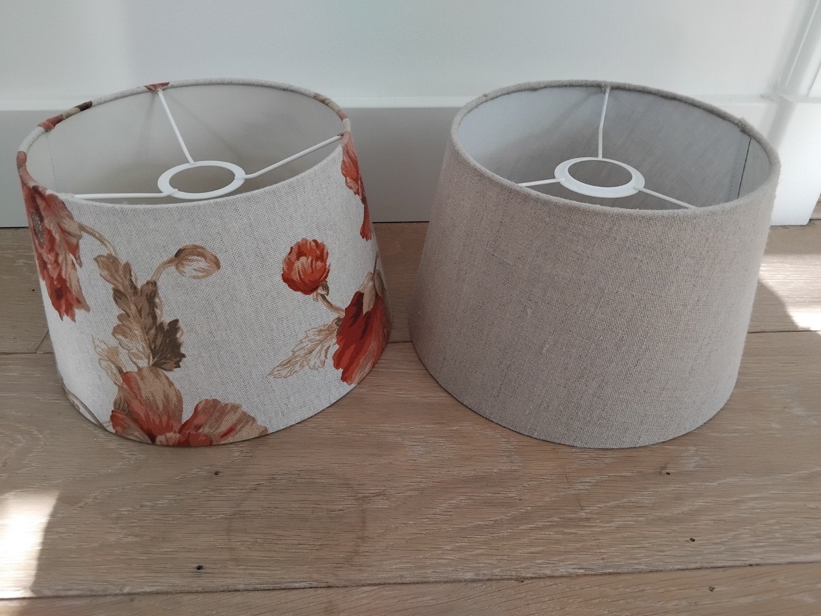 Set van 2 lampenkappen: bloemenprint en effen beige, Huis en Inrichting, Ophalen, Gebruikt, Tafellamp, Meerkleurig