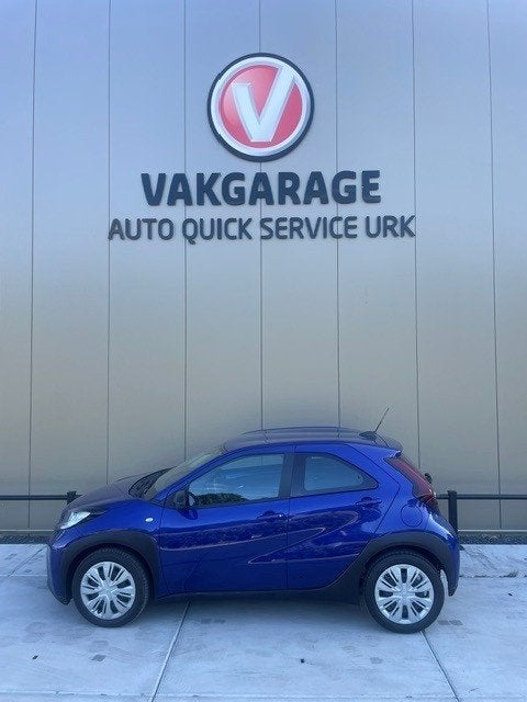 Toyota Aygo X 1.0I PLAY 5Drs (bj 2023), Auto's, 0 cilinders, Gebruikt, 31 €/maand, Blauw